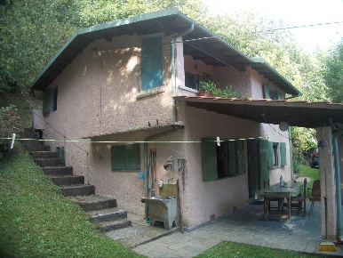 Foto Rustico a Stazzema di 90 m² con 6 locali in vendita