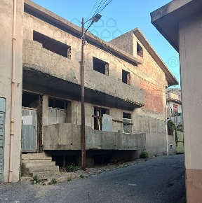 Foto Villa unifamiliare in Luigi Rizzo faro superiore, Messina di 400 m²