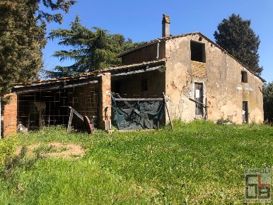 Foto Rustico a Empoli Cerbaiola - Corniola di 350 m² con 12 locali