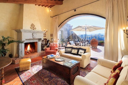 Foto Rustico a Casciana Terme Lari Cevoli di 550 m² con 10 locali
