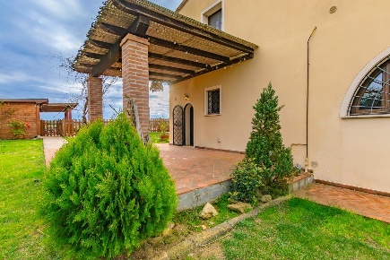 Foto Rustico a Casciana Terme Lari Le Casine Perignano Spinelli di 200 m²