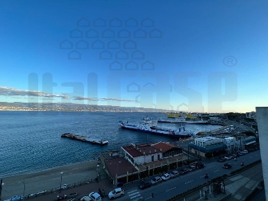 Foto Appartamento in Viale della Libertà, Messina Libertà di 170 m²