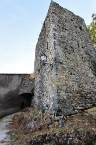 Foto Rustico a Aulla Centro di 91 m² con 5 locali in vendita