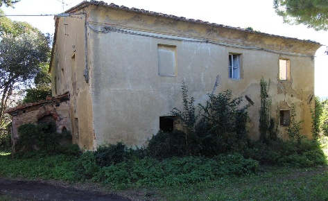 Foto Rustico a Crespina Lorenzana Crespina di 450 m² con 12 locali
