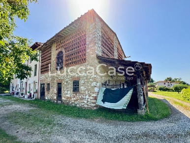Foto Rustico a Lucca Fagnano - Meati di 100 m² con 2 locali in vendita