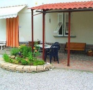 Foto Rustico a Vinci Spicchio-sovigliana di 350 m² con 10 locali in vendita