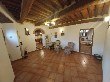 Foto Rustico a Calci Centro di 224 m² con 8 locali in vendita