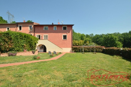 Foto Rustico a Capannori Gragnano - Lappato di 180 m² con 5 locali