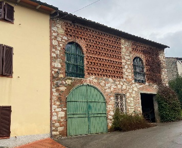 Foto Rustico a Capannori Segromigno - San Colombano di 270 m² con 1 locali