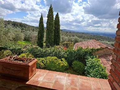Foto Rustico a Bucine di 16000 m² con 50 locali in vendita