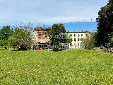 Foto Rustico a Capannori Pieve di Compito - Sant'Andrea di Compito