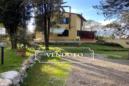Foto Rustico a Castelfiorentino di 90 m² con 4 locali in vendita