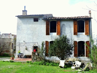 Foto Rustico a Calci Centro di 420 m² con 11 locali in vendita