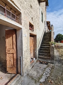 Foto Rustico a Capannoli Centro di 535 m² con 15 locali in vendita