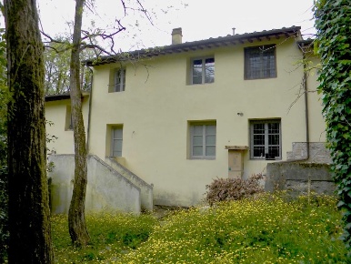 Foto Rustico a Vicopisano Centro di 120 m² con 5 locali in vendita
