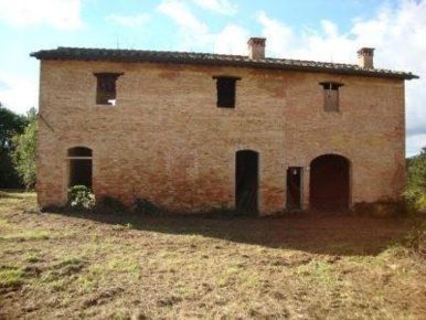 Foto Rustico a Pontedera Il Romito di 630 m² con 15 locali in vendita