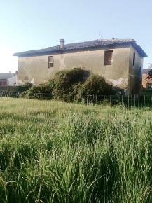 Foto Rustico a Calci Centro di 300 m² con 12 locali in vendita