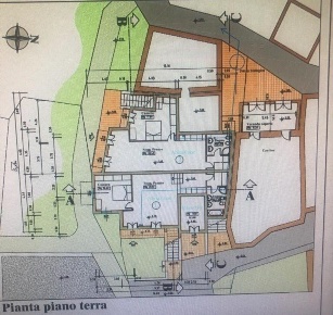 Foto Rustico a Fosdinovo Centro di 410 m² con 10 locali in vendita