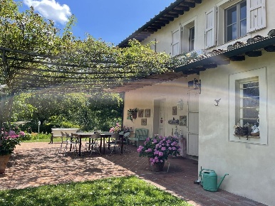 Foto Rustico a Pisa San Francesco di 477 m² con 16 locali in vendita