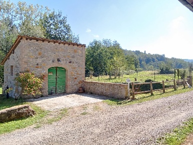 Foto Rustico a Montaione di 300 m² con 6 locali in vendita