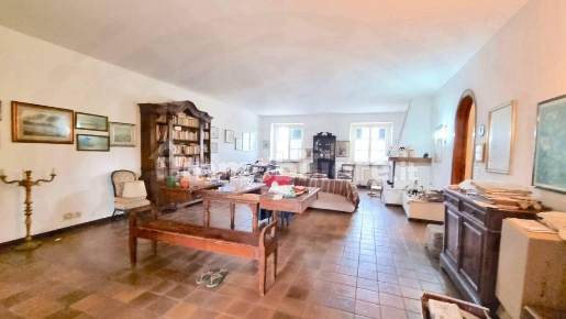 Foto Rustico a San Giuliano Terme Colignola, Campo di 210 m² con 6 locali