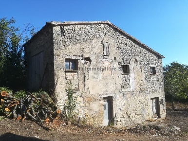 Foto Rustico in MONTECOPIOLO, Carpegna Centro in vendita