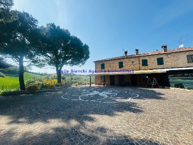 Foto Rustico in STRADA SANT'ANDREA IN VILLIS, Pesaro Villa San Martino