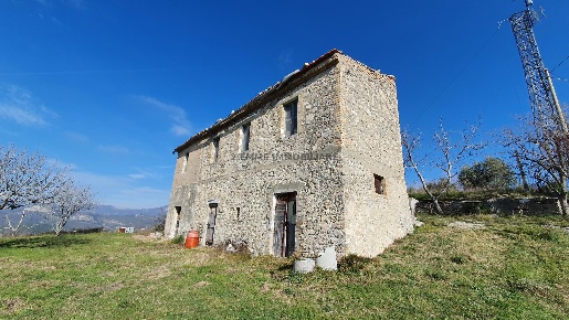 Foto Rustico in STRADA PER ROSARA, Ascoli Piceno di 125 m² con 5 locali