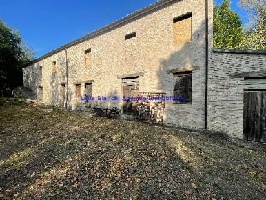 Foto Rustico in STRADA FERRIERA, Pesaro Candelara di 400 m² con 12 locali