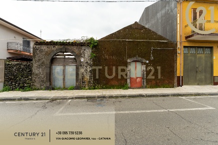 Foto Rustico in Via Alessandro Manzoni 152, Viagrande Centro di 81 m²