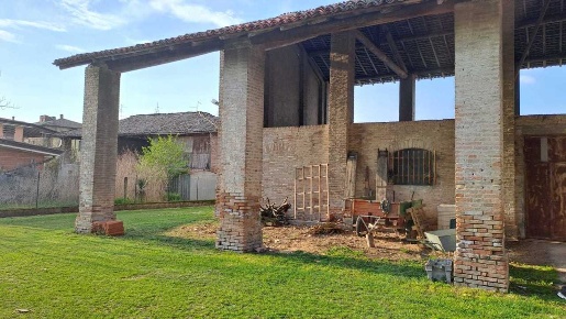 Foto Rustico a Borgonovo Val Tidone Mottaziana di 400 m² con 3 locali