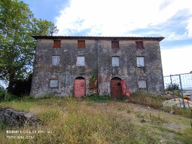 Foto Rustico in Via di Vergaia 1, Capannori Matraia - Valgiano di 390 m²
