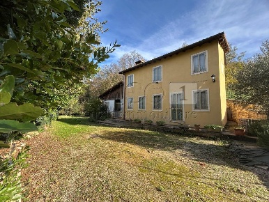 Foto Rustico in Via Fagnini 8, Villaga di 140 m² con 4 locali in vendita
