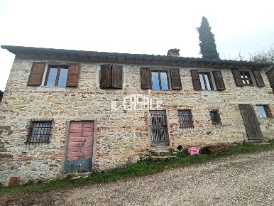 Foto Rustico a Vicchio di 100 m² con 5 locali in vendita