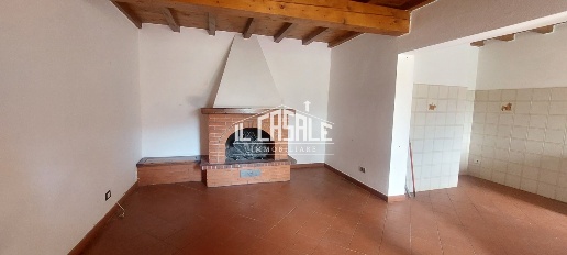 Foto Rustico a Reggello Centro di 260 m² con 10 locali in vendita