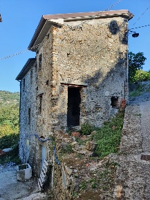 Foto Rustico in Via Borgo di Sopra Giucano, Fosdinovo di 135 m² in vendita
