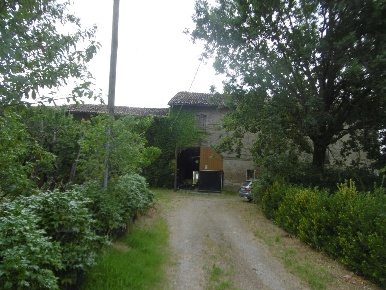 Foto Rustico a Bagnolo in Piano di 570 m² con 15 locali in vendita