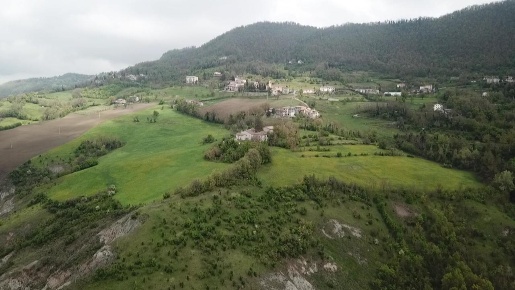 Foto Rustico a Zocca Centro di 2500 m² con 40 locali in vendita