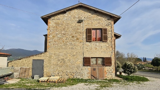 Foto Rustico in SP92 95, Baschi di 115 m² con 5 locali in vendita