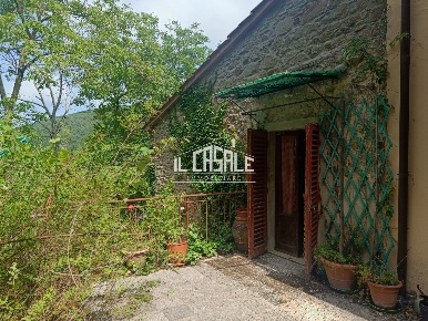 Foto Rustico a Londa di 110 m² con 4 locali in vendita