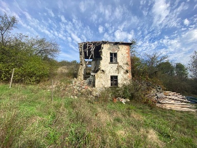 Foto Rustico in Località Fidelini 20, Mioglia di 150 m² con 8 locali
