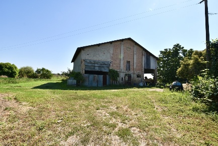 Foto Rustico in Via Beneamato, San Pietro in Casale di 376 m² con 5 locali