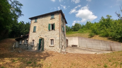 Foto Rustico in Piazza San Vitale 40, Zocca Missano di 160 m² con 6 locali