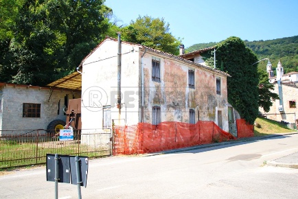 Foto Rustico in Via Valle dei Molini, Arcugnano di 400 m² con 6 locali