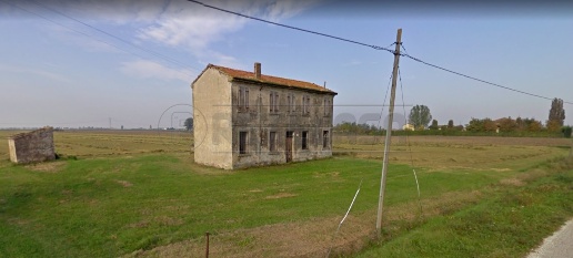 Foto Rustico a Bondeno di 120 m² con 5 locali in vendita