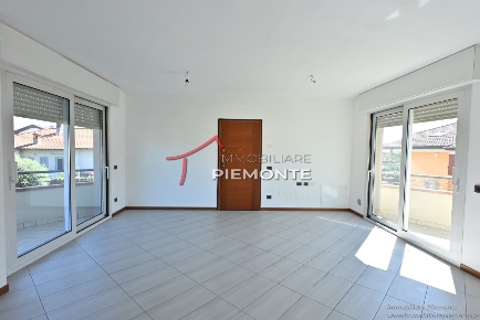 Foto Appartamento a Borgomanero Centro di 145 m² con 5 locali in vendita