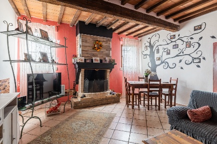 Foto Rustico in Via Monsignore di Sotto 36, Cento Frazioni Nord di 260 m²