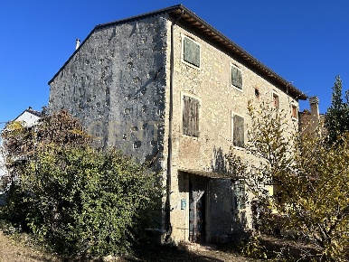 Foto Rustico in Via Molini 38, Colognola ai Colli San Vittore di 130 m²