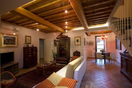 Foto Rustico a Casciana Terme Lari di 250 m² con 5 locali in vendita