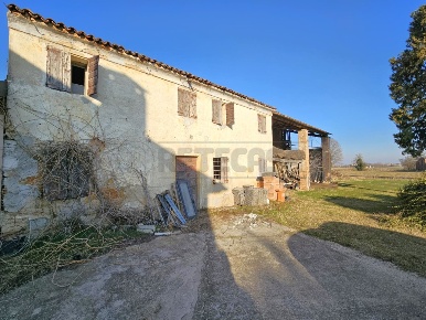 Foto Rustico in via dei carabinieri 8, Nanto di 347 m² in vendita